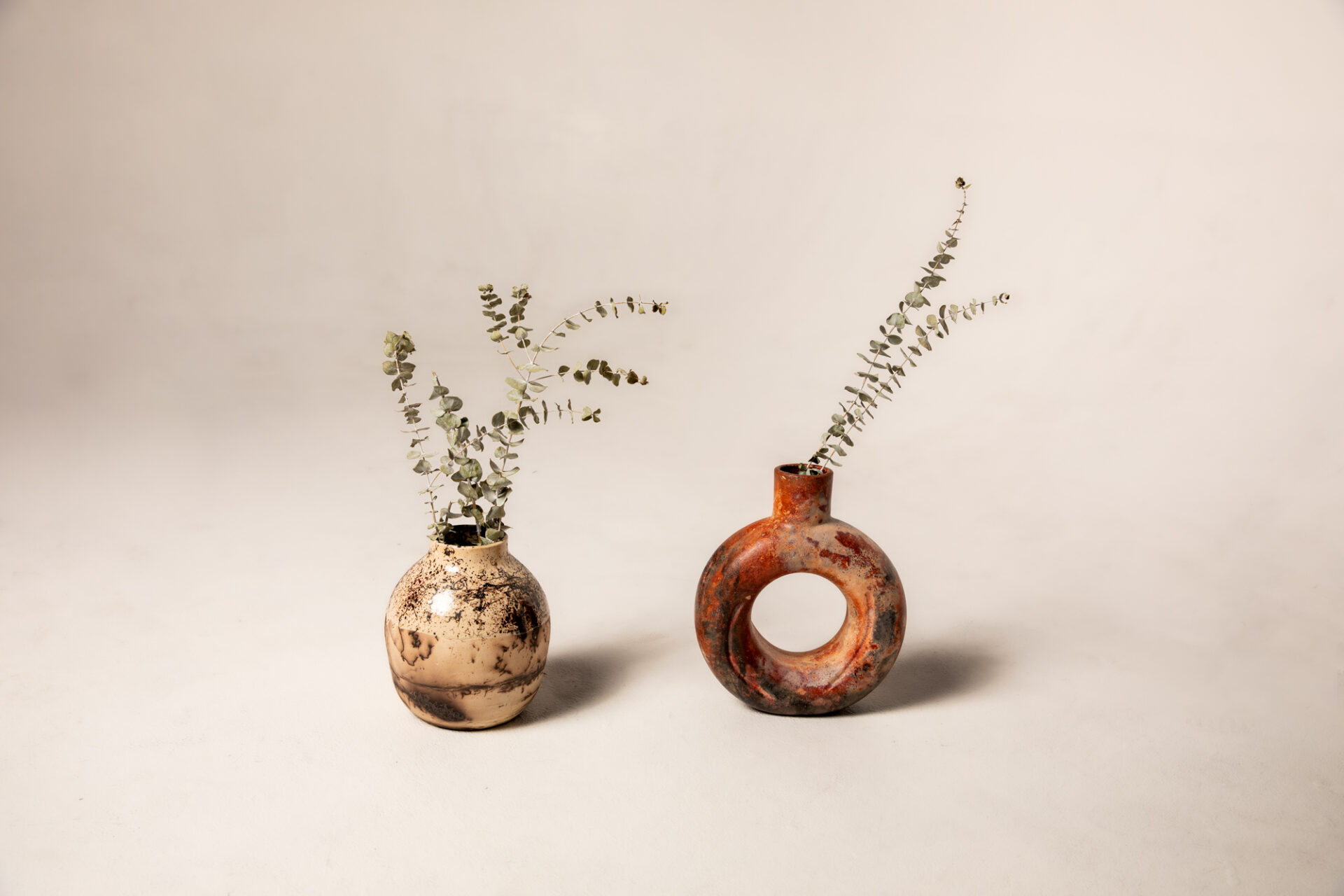 Argentinian Ceramicist, Rocio Perez, hand thrown and turned on the potter's wheel, with hand dipped or brushed glaze application. The nature of our goods allows for slight variances among sets being sold, glaze colors, shapes, and sizes.